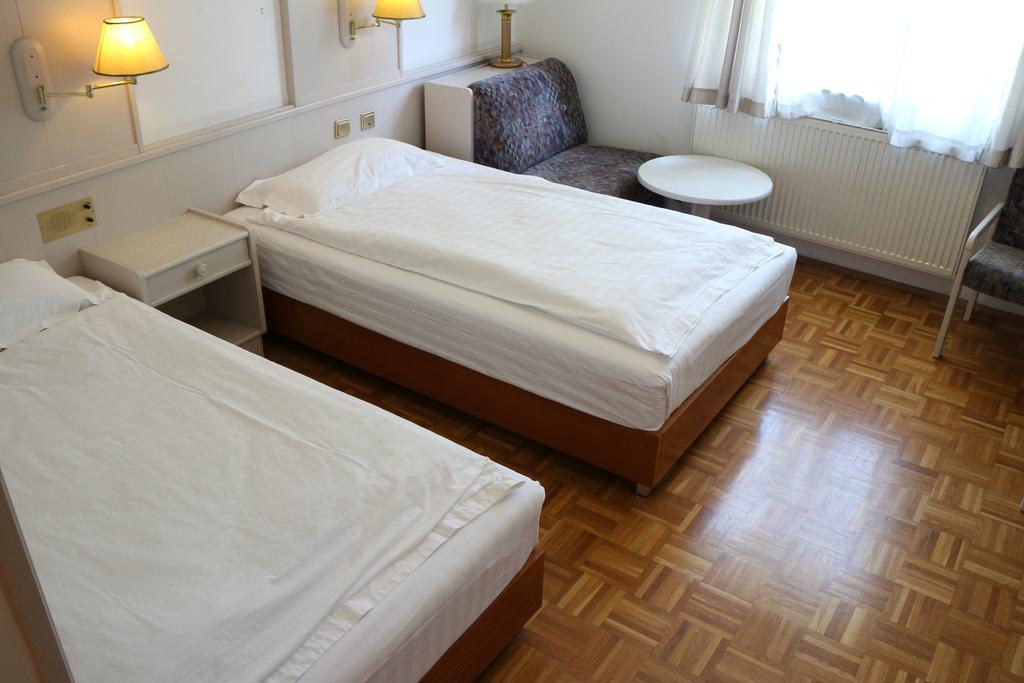 Hotel Wasserpalast Graz Camera foto