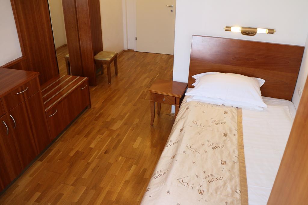 Hotel Wasserpalast Graz Camera foto